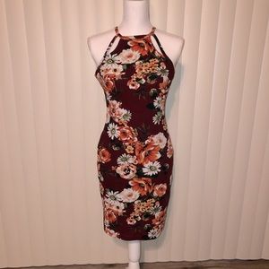 Casual sleeveless summertime dress, floral print